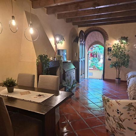 מילאנו Monolocale Dalia Abbadesse Guest House מראה חיצוני תמונה