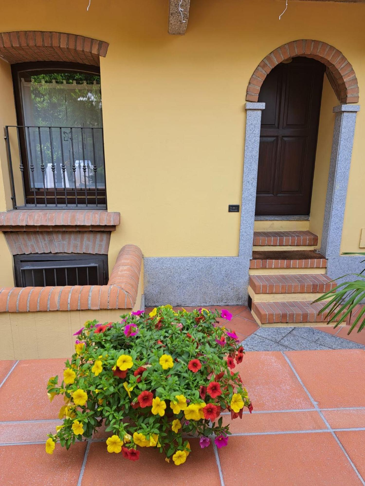 מילאנו Monolocale Dalia Abbadesse Guest House מראה חיצוני תמונה